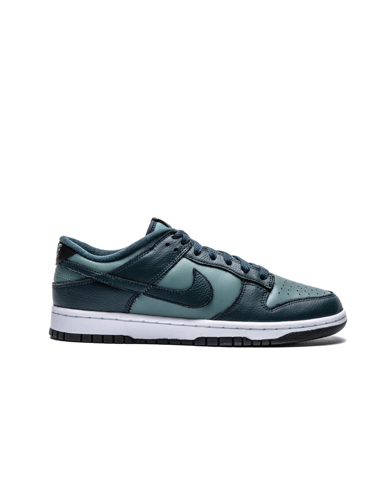 Exclusive Nike DUNK LOW RETRO PRM — 3 — Front View