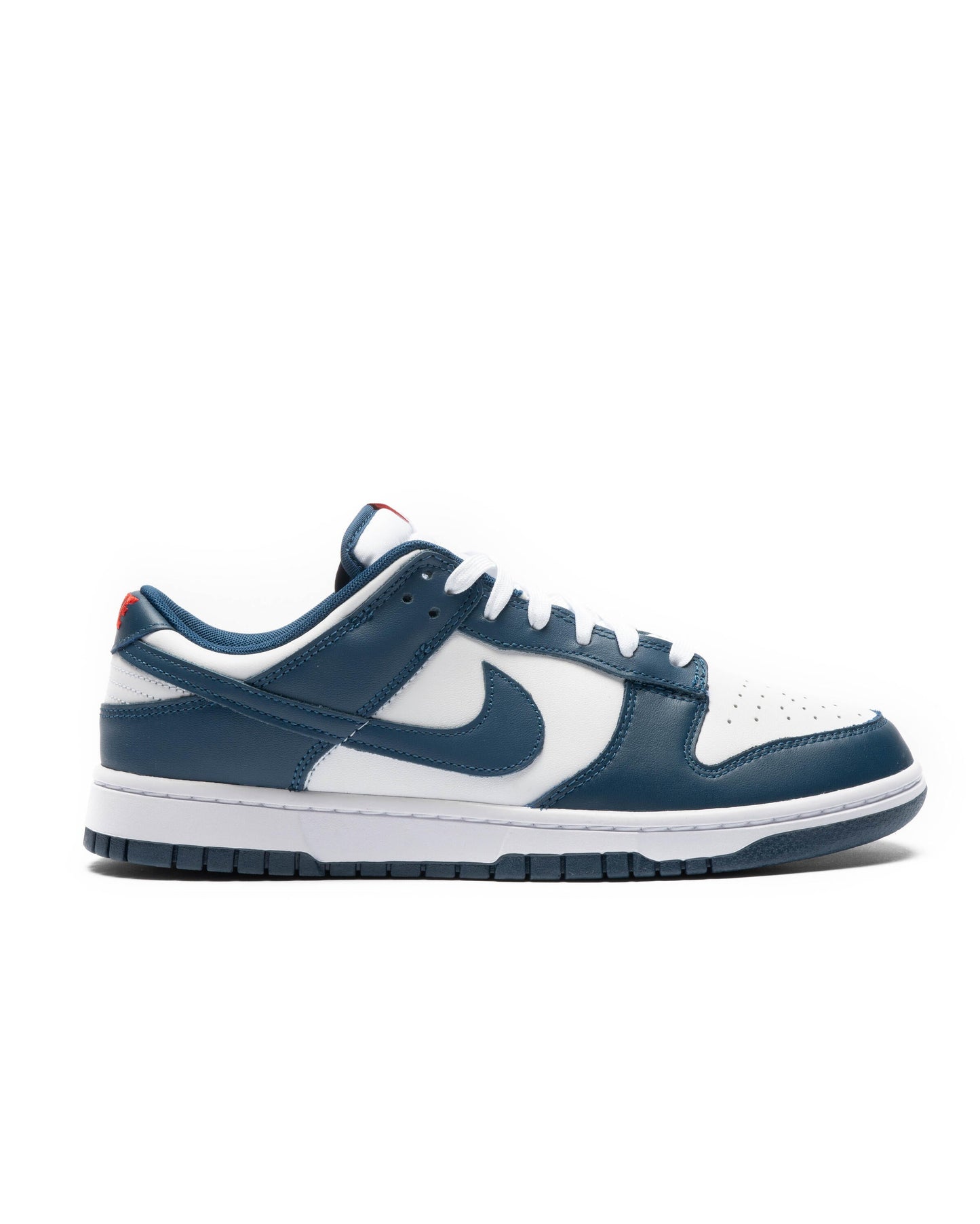Exclusive Nike DUNK LOW RETRO — 3 — Front View