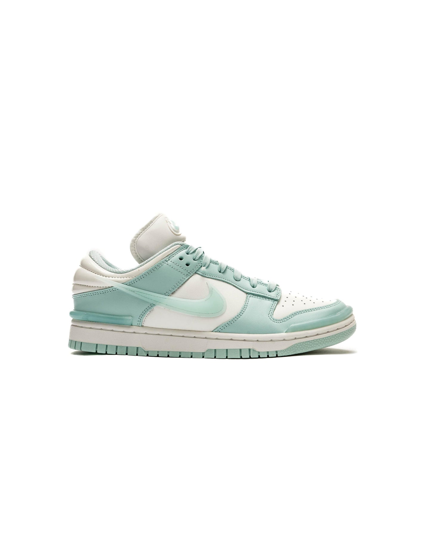 Exclusive Nike WMNS DUNK LOW TWIST — 5 — Front View