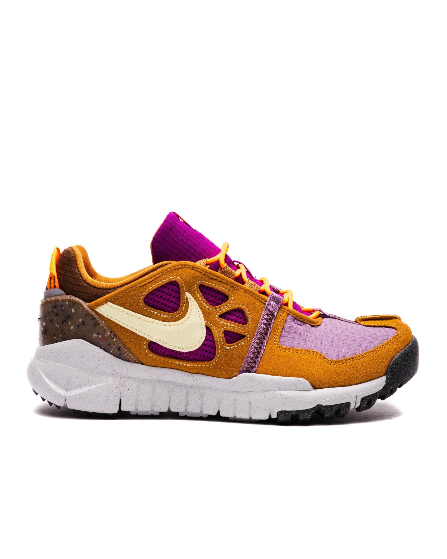 Exclusive Nike FREE TERRA VISTA Next Nature — 3 — Front View
