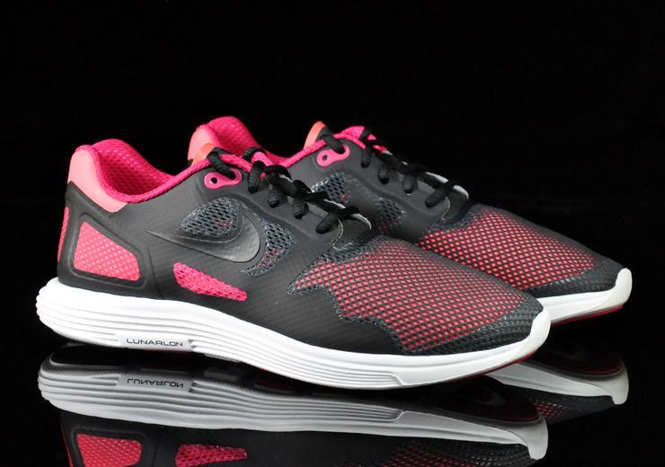 Exclusive Nike Lunar Flow — 3.5 — Front View