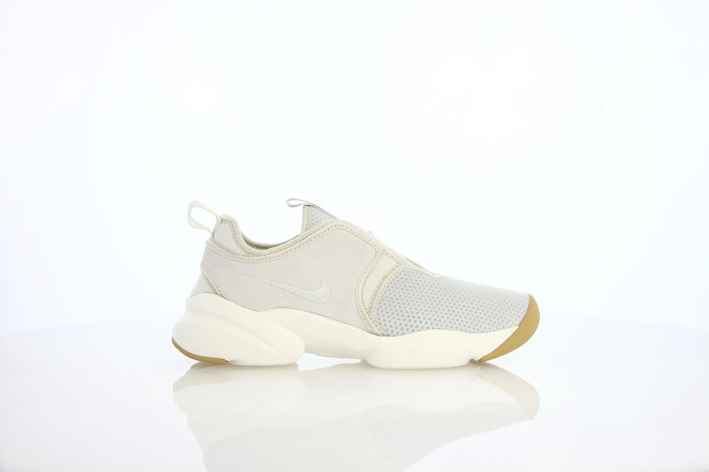 Exclusive Nike Wmns Loden Pinnacle "Light Bone" — 5 — Front View