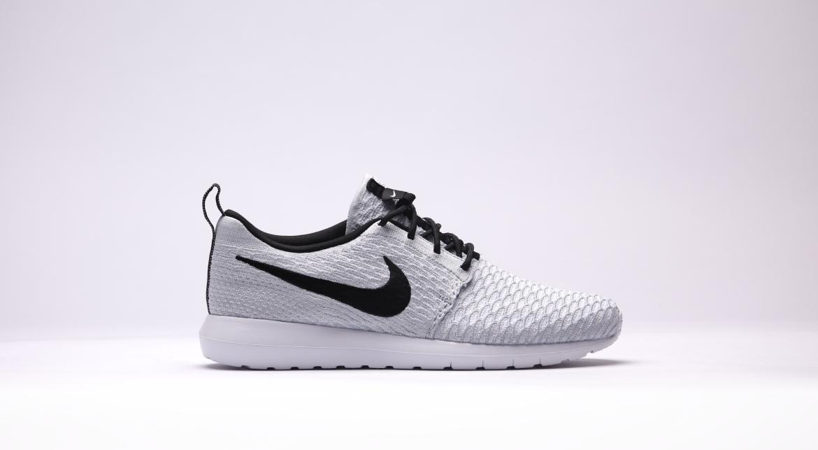 Exclusive Nike Roshe Nm Flyknit "Wolf Grey" — 3.5 — Front View