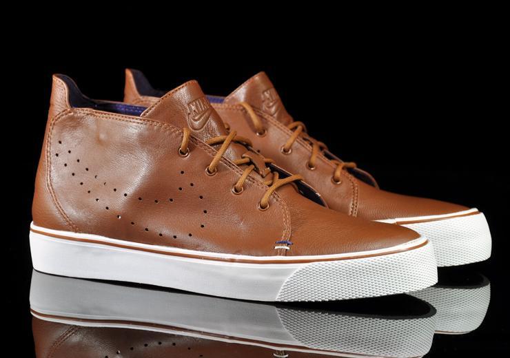 Exclusive Nike Toki Premium — 3.5 — Front View