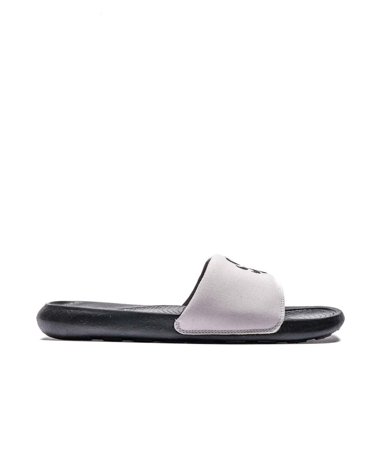 Exclusive Nike VICTORI ONE NEXT NATURE SLIDE — 3 — Front View