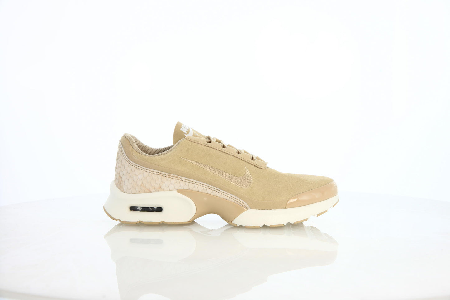 Exclusive Nike Wmns Air Max Jewell Premium Txt "Linien" — 5 — Front View