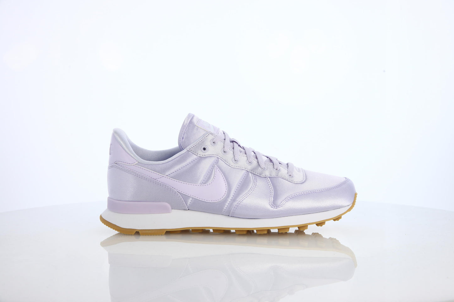 Exclusive Nike WMNS Internationalist QS Pastel Pack "Barely Grape" — 5 — Front View