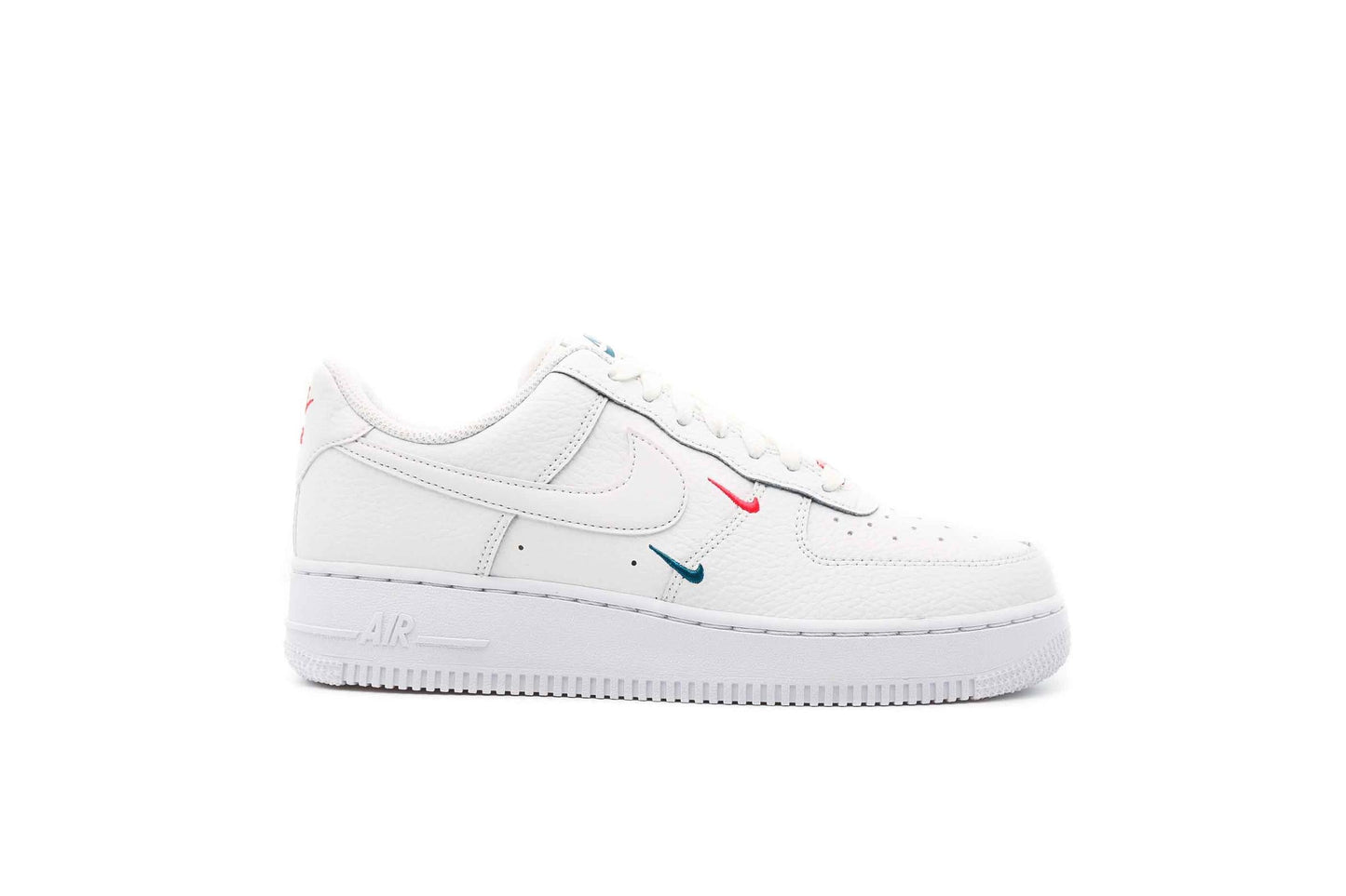 Exclusive Nike WMNS AIR FORCE 1 '07 ESS "SUMMIT WHITE" — 5 — Front View