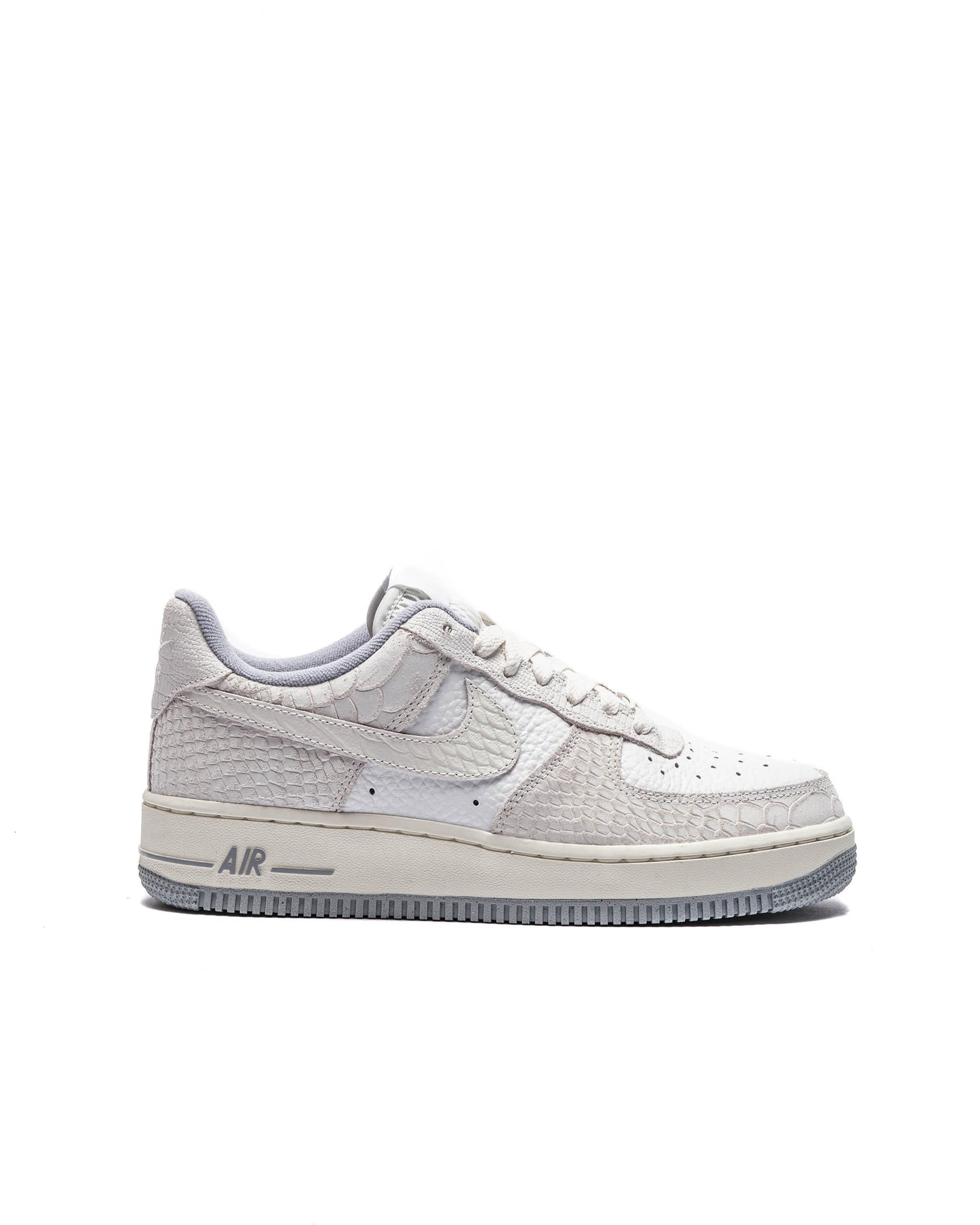Exclusive Nike WMNS AIR FORCE 1 '07 — 5 — Front View