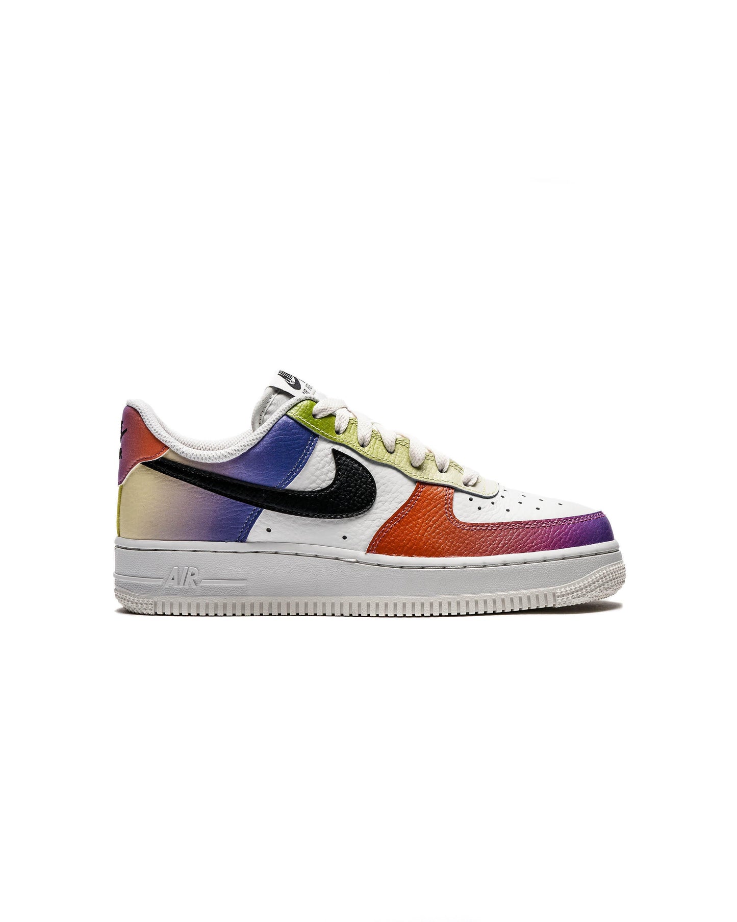 Exclusive Nike WMNS AIR FORCE 1 LO '07 — 5 — Front View