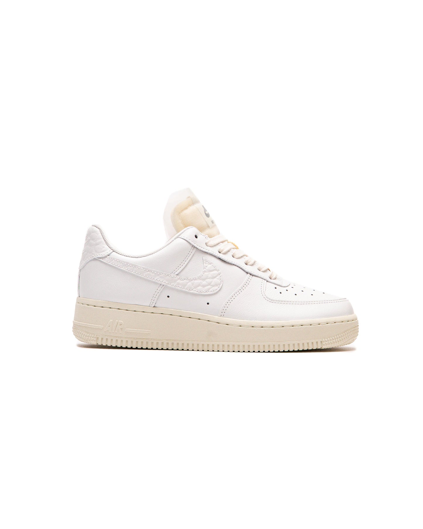 Exclusive Nike WMNS AIR FORCE 1 LO PRM — 5 — Front View