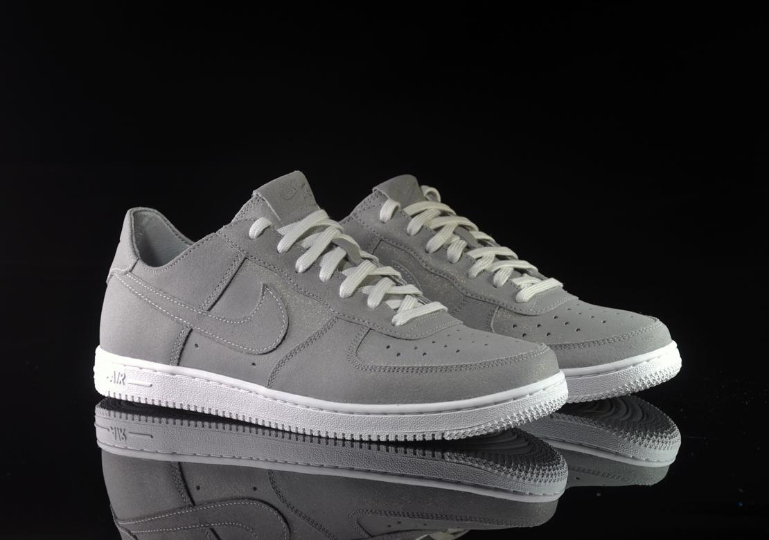 Exclusive Nike Wmns Air Force 1 Low Light — 3.5 — Front View