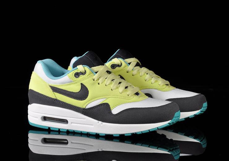 Exclusive Nike Wmns Air Max 1 — 3.5 — Front View