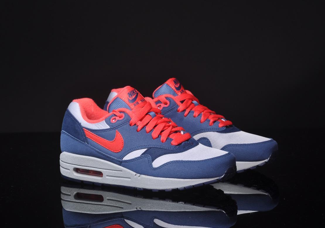 Exclusive Nike Wmns Air Max 1 — 3.5 — Front View