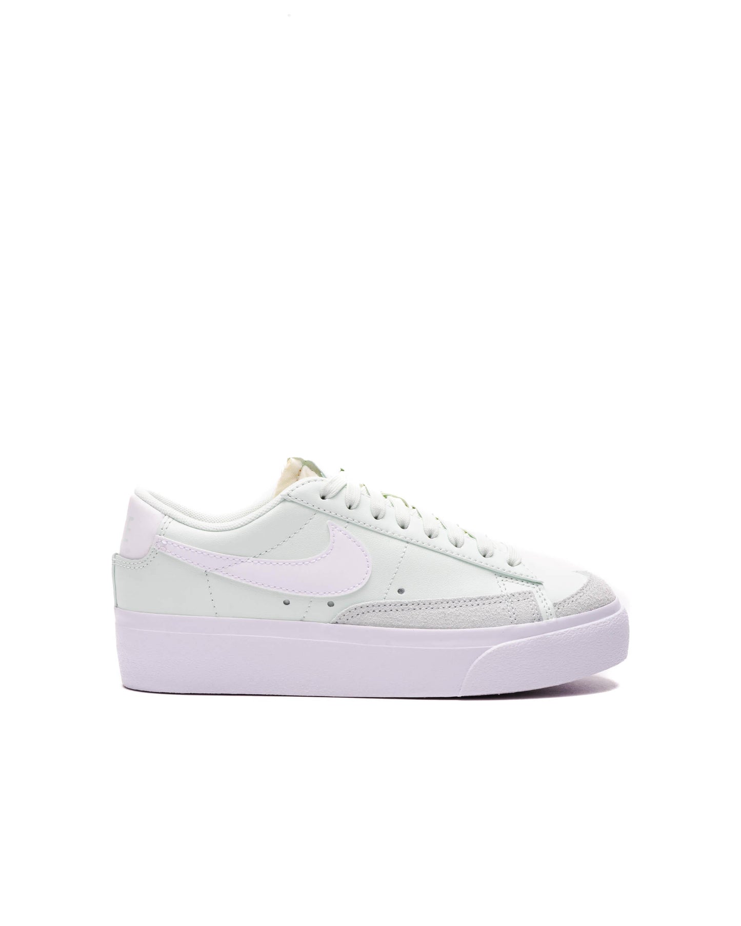 Exclusive Nike WMNS BLAZER LOW PLATFORM — 5 — Front View
