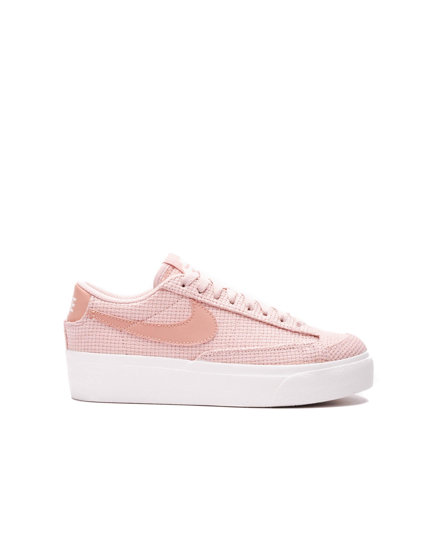 Exclusive Nike WMNS BLAZER LOW PLATFORM — 5 — Front View