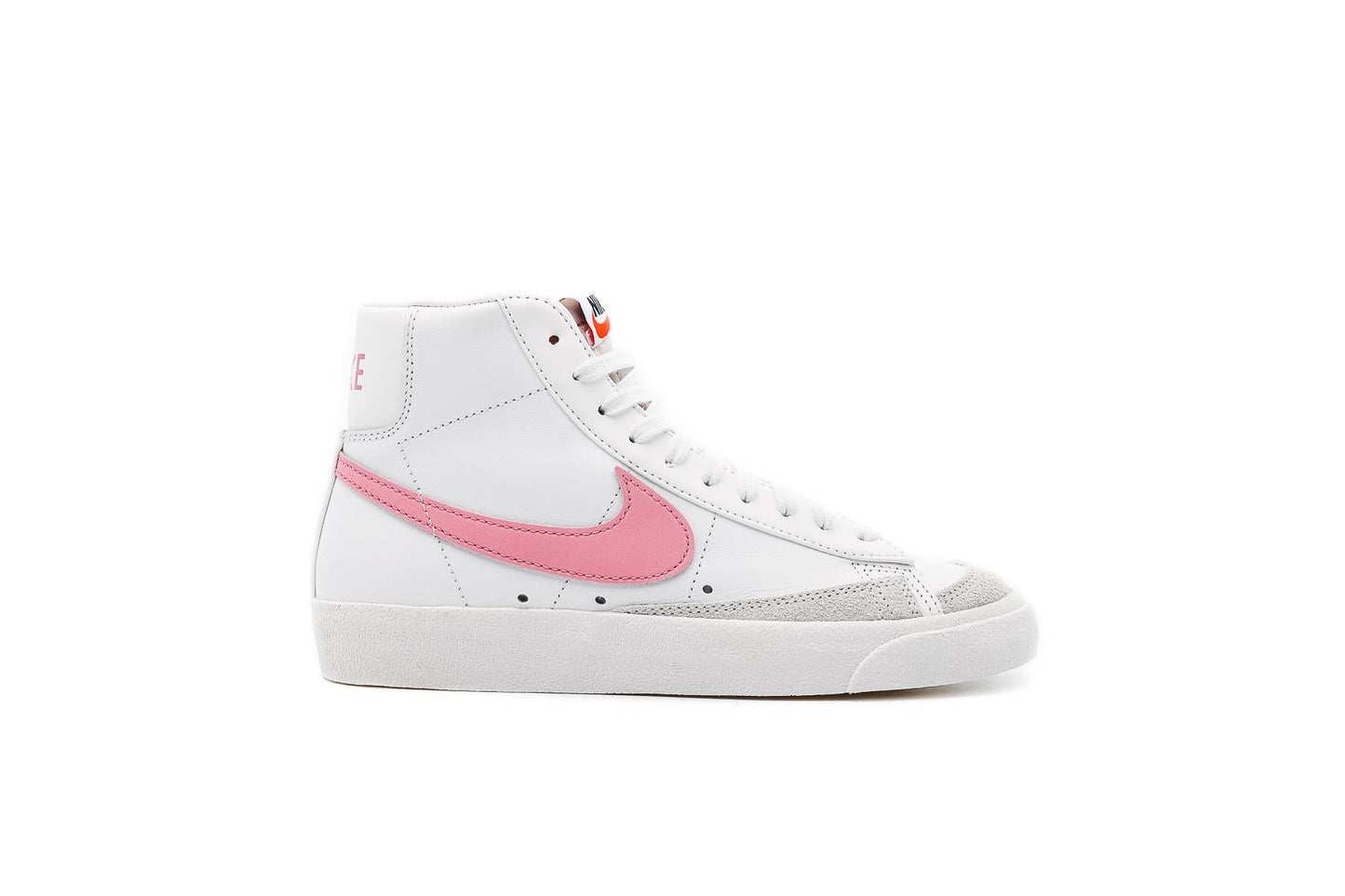 Exclusive Nike WMNS BLAZER MID '77 "SUMMIT WHITE" — 5 — Front View
