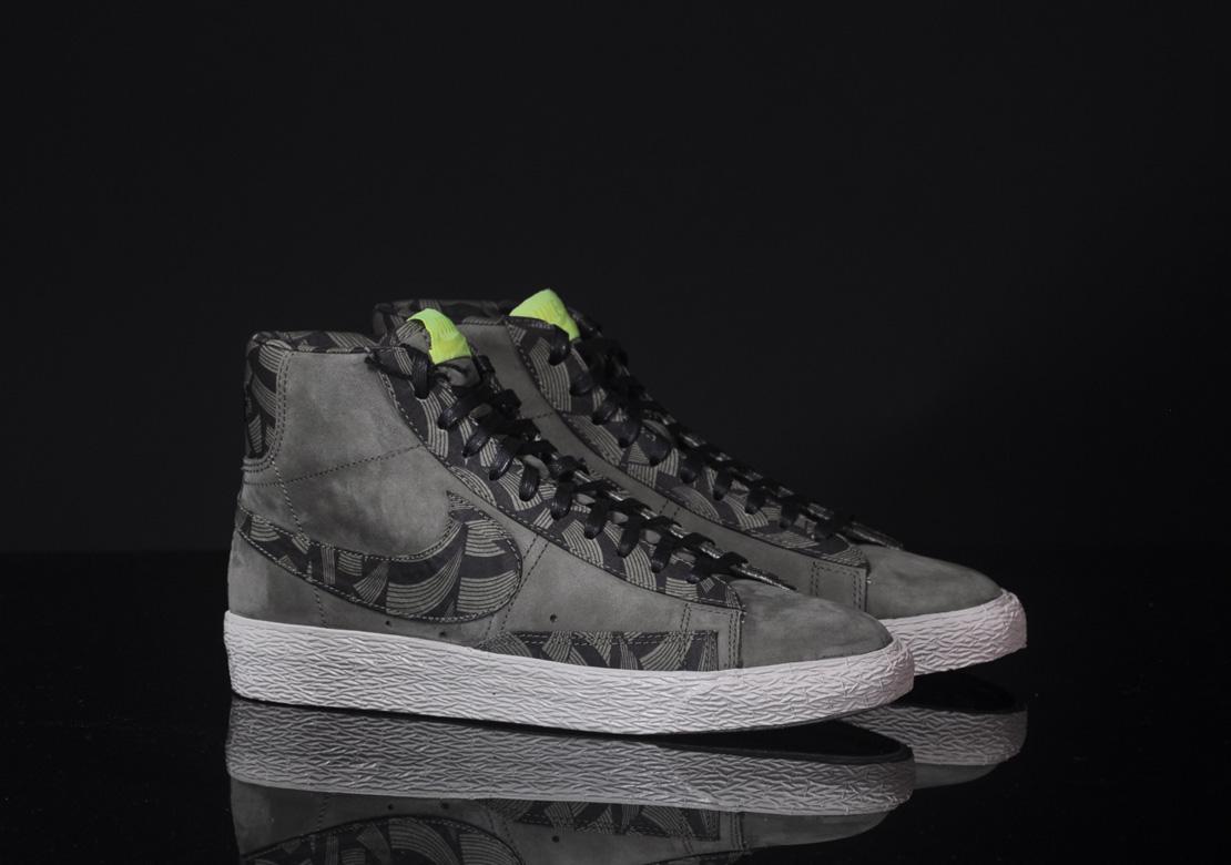 Exclusive Nike Wmns Blazer Mid VNTG Liberty OG QS — 3.5 — Front View