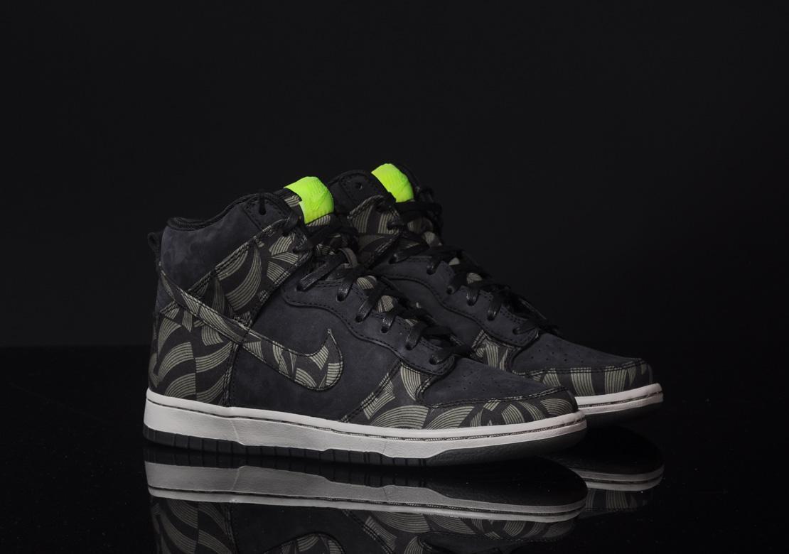 Exclusive Nike Wmns Dunk Hi Skinny Liberty QS — 3.5 — Front View