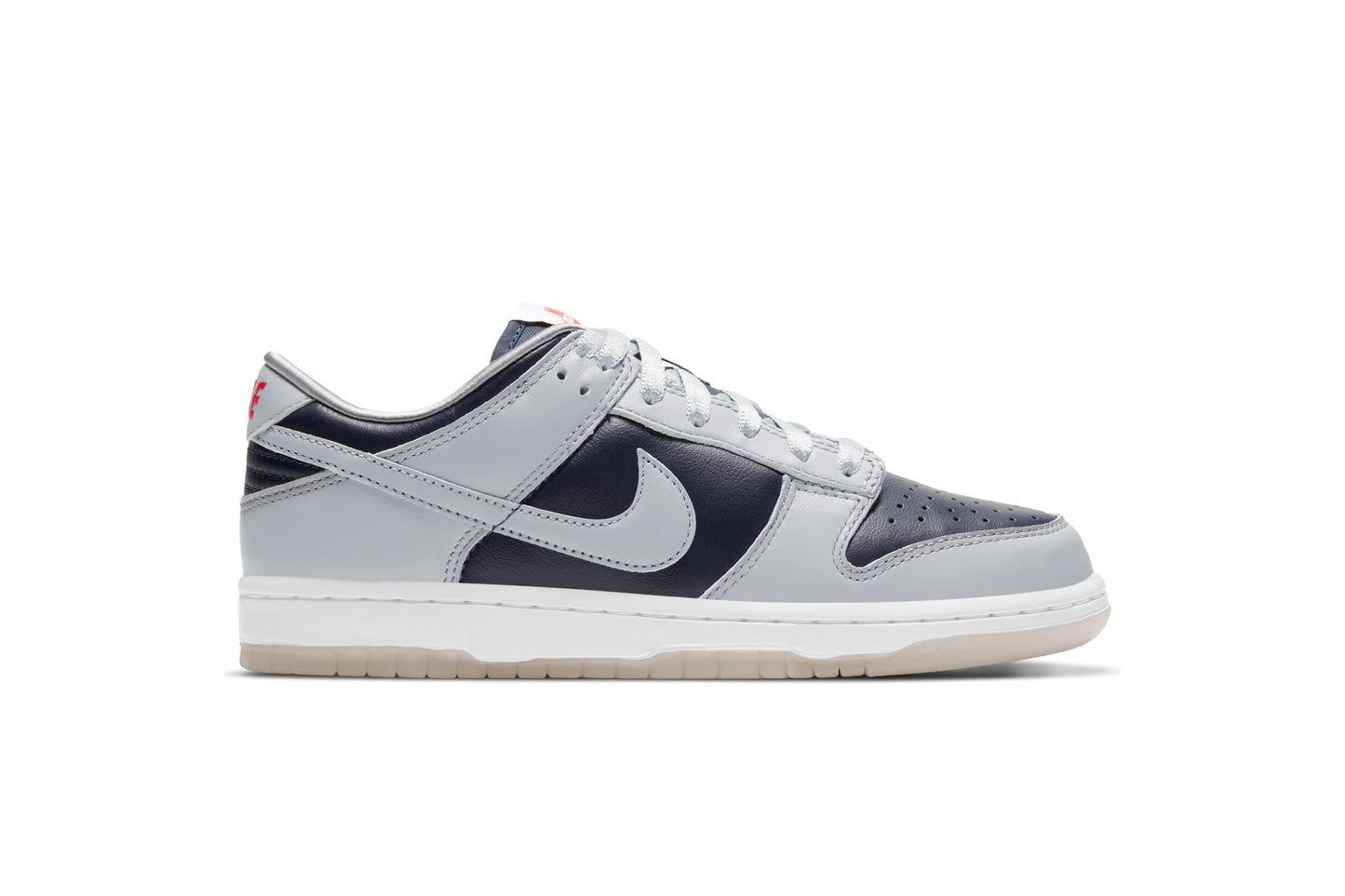 Exclusive Nike WMNS DUNK LOW SP "WOLF GREY" — 5 — Front View