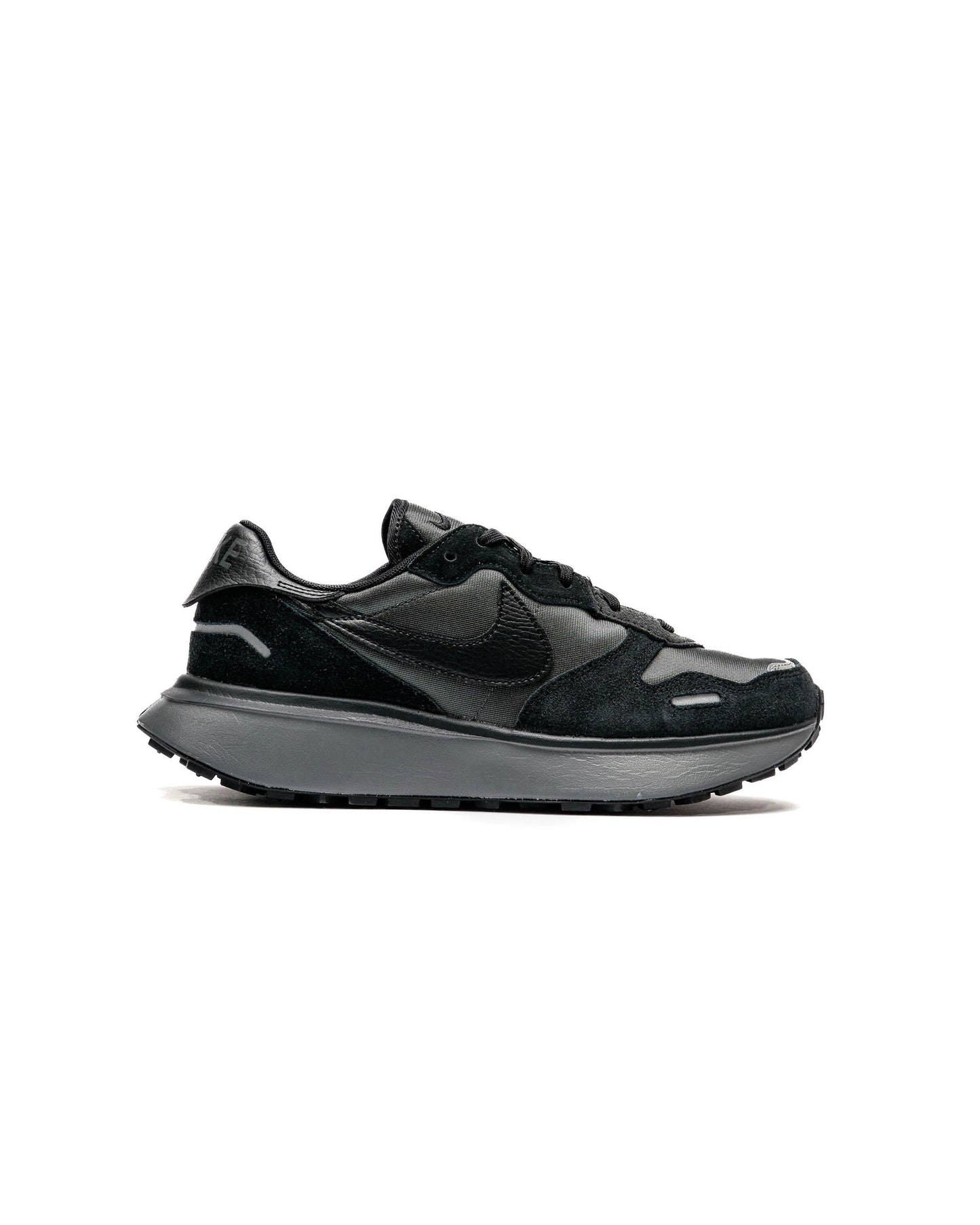 Exclusive Nike WMNS PHOENIX WAFFLE — 5 — Front View