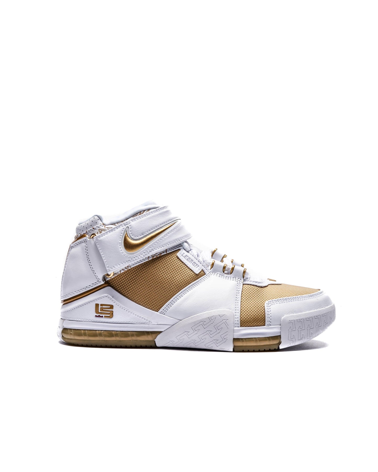 Exclusive Nike ZOOM LEBRON II — 3 — Front View