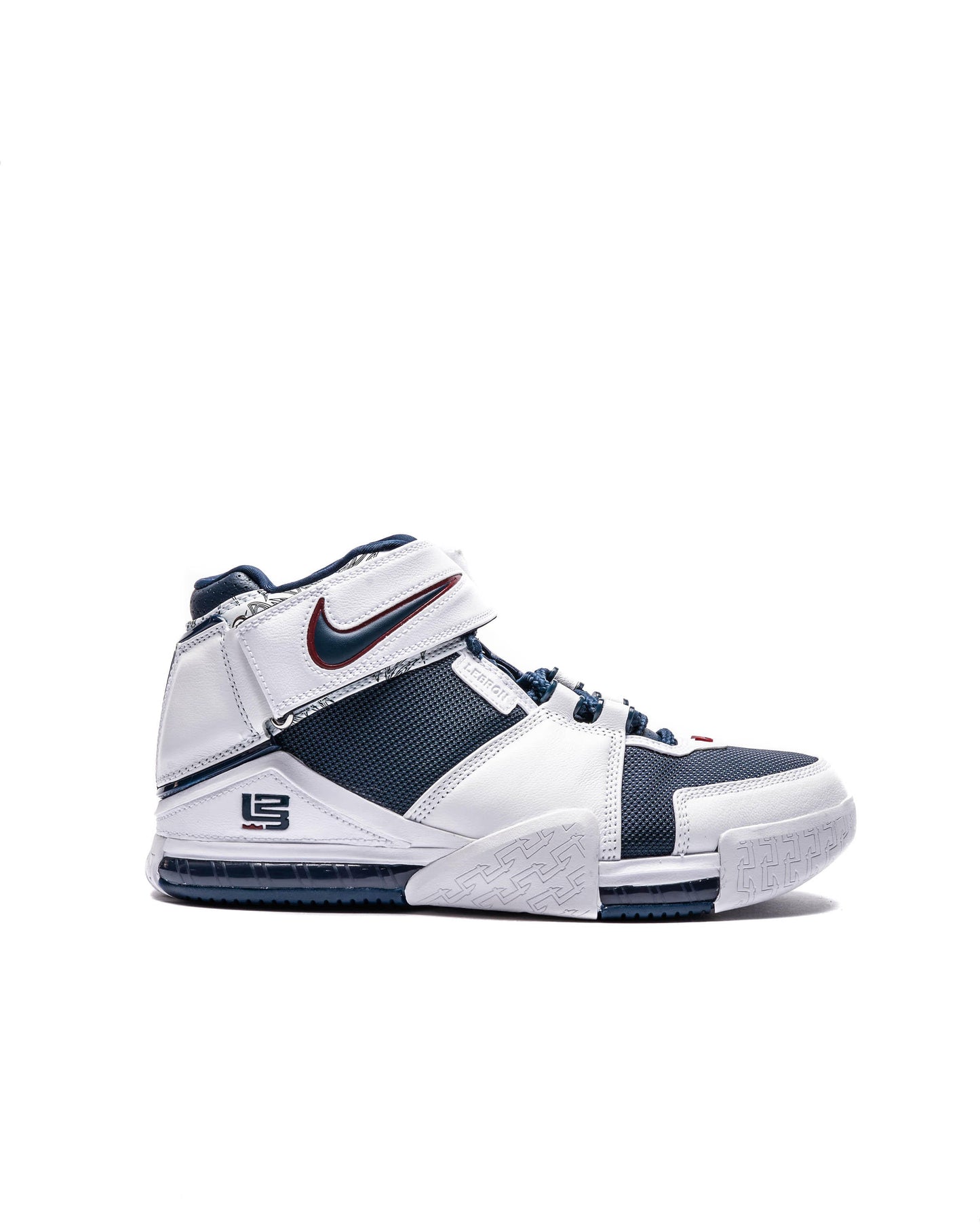 Exclusive Nike ZOOM LEBRON II — 3 — Front View