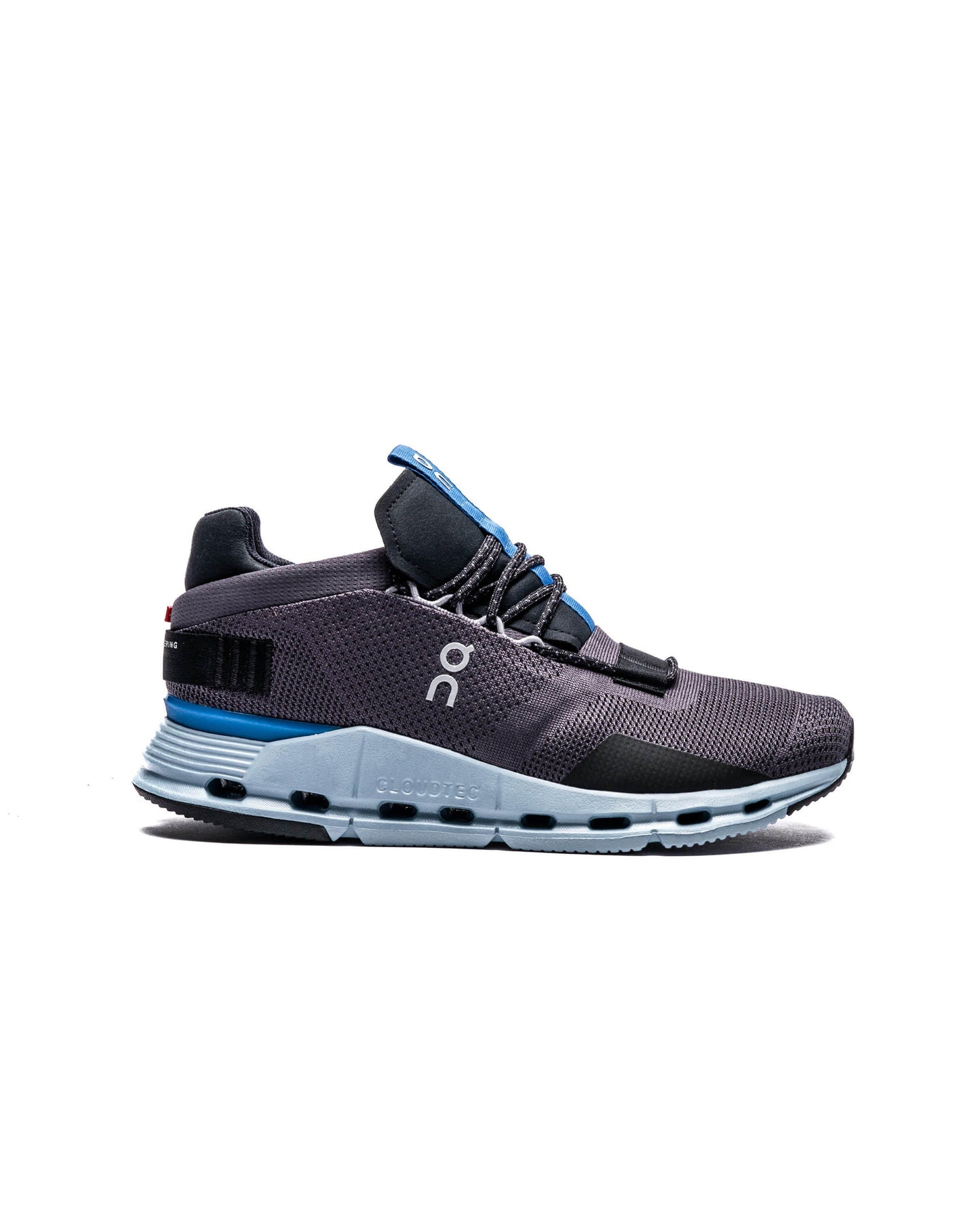 Exclusive ON Running Cloudnova — 7 — Front View