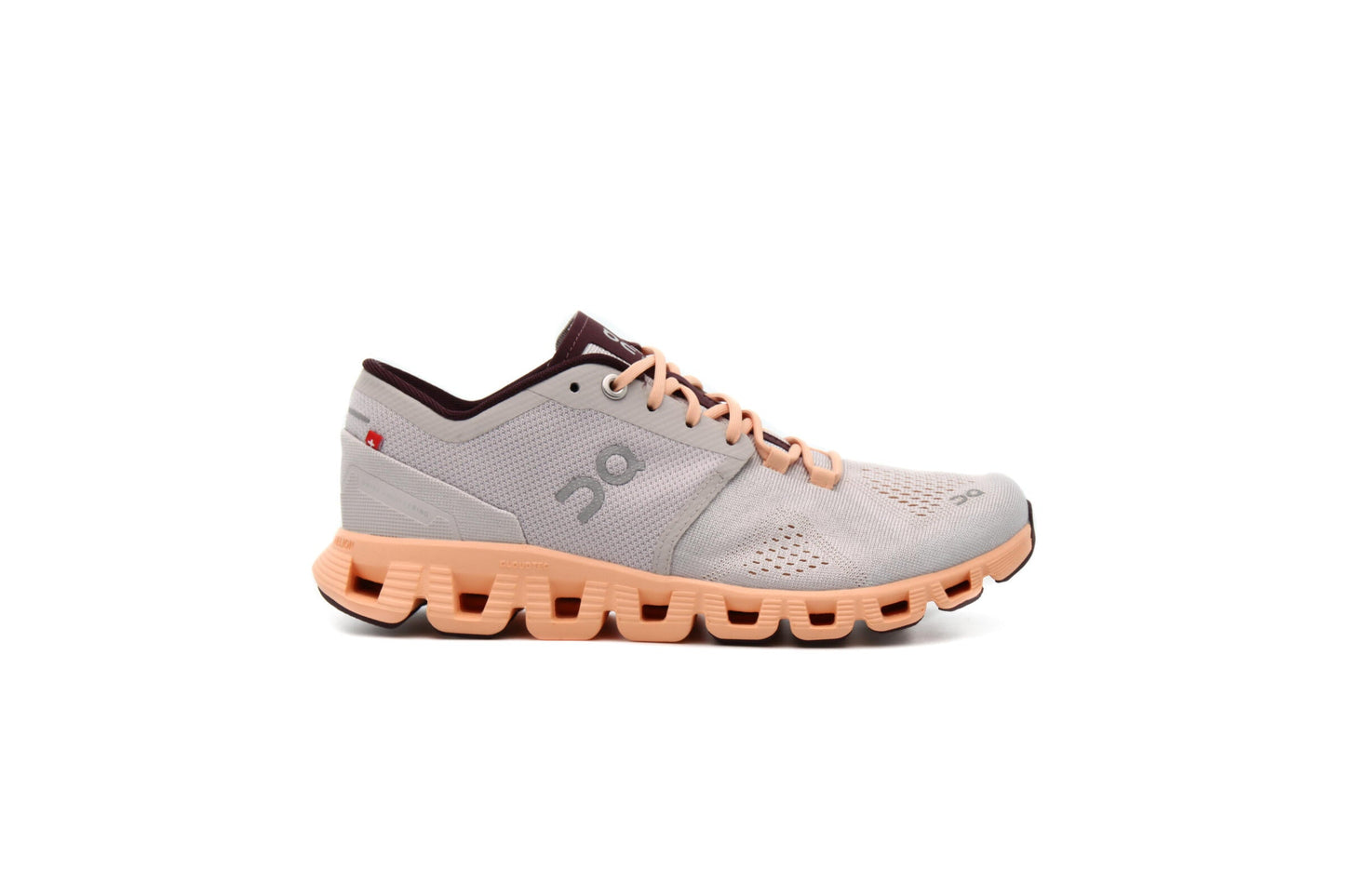 Exclusive ON Running WMNS CLOUD X "SILVER" — 5 — Front View