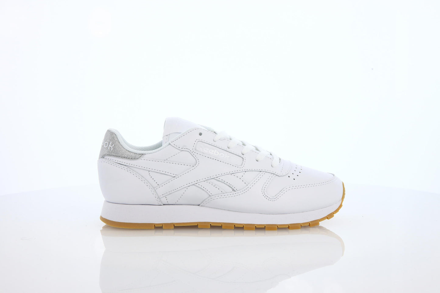 Exclusive Reebok x Gigi Hadid Classic Leather Met Diamond "White" — 5 — Front View
