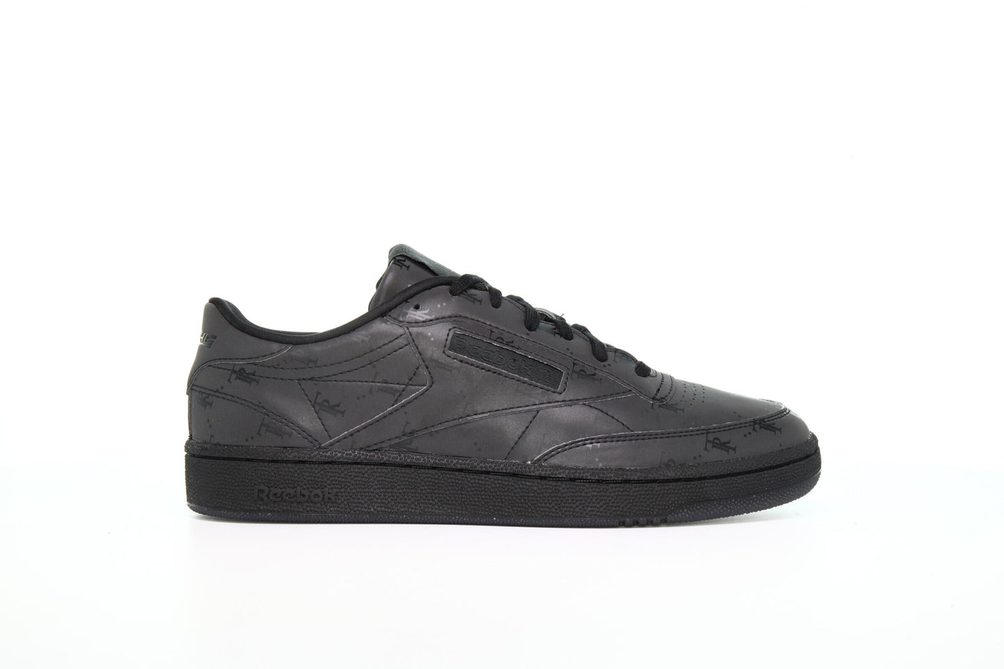 Exclusive Reebok x Très Rasché CLUB C 85 MU "Black" — 5 — Front View