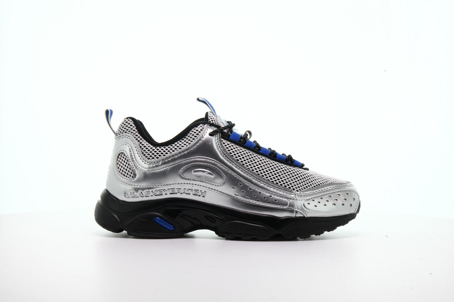 Exclusive Reebok Daytona DMX II "Vital Blue" — 5 — Front View
