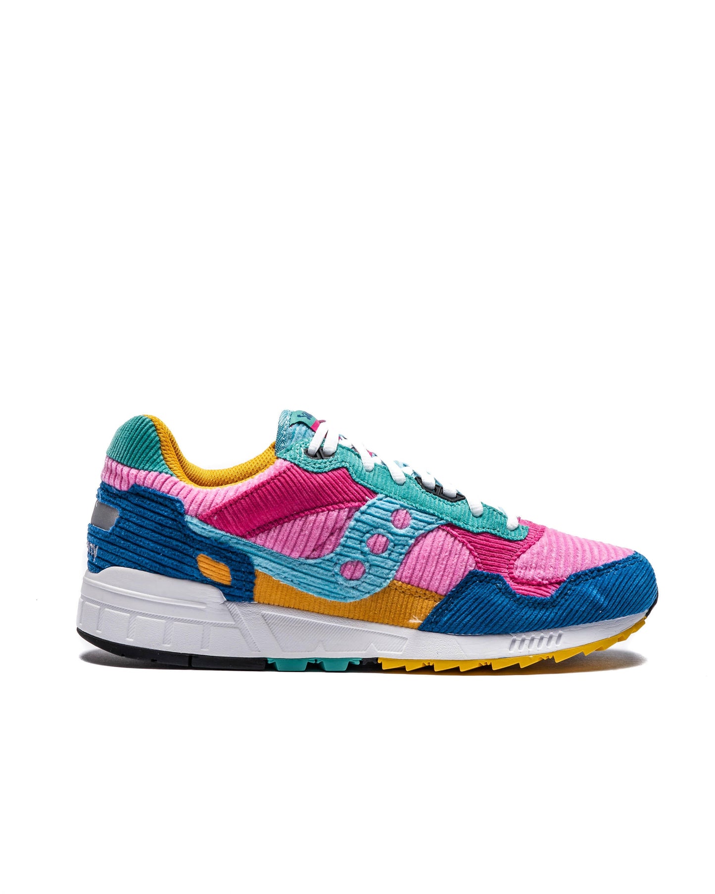 Exclusive Saucony Shadow 5000 — 4 — Front View