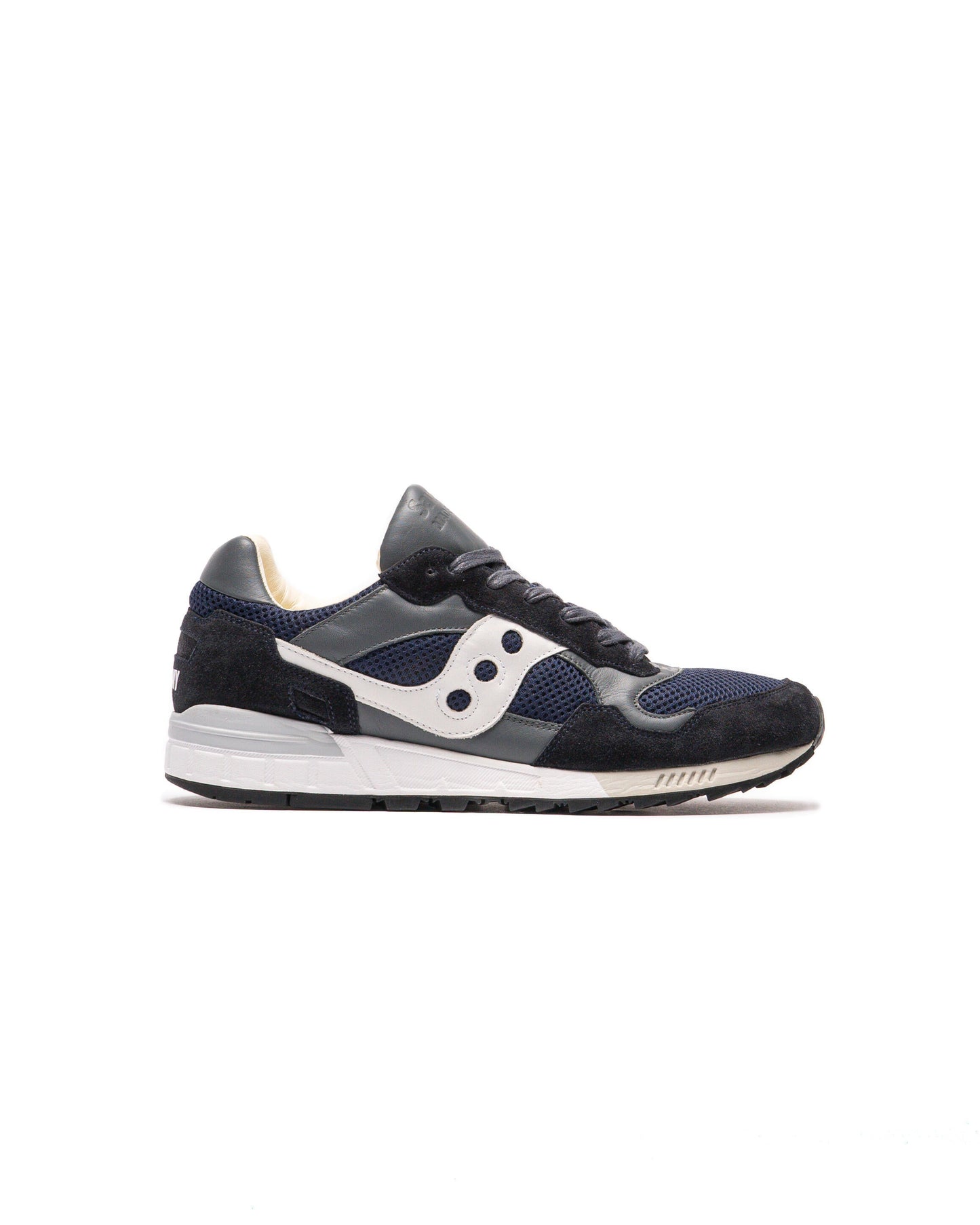 Exclusive Saucony Shadow 5000 — 4 — Front View