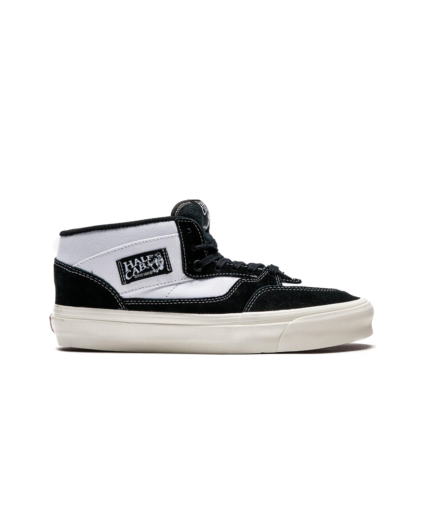 Exclusive Vans UA Half Cab 33 DX — 6.5 — Front View