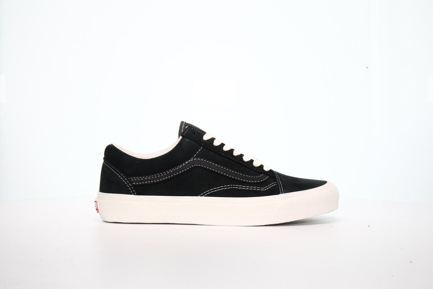 Exclusive Vans OG Old Skool LX "Raven" — 6.5 — Front View