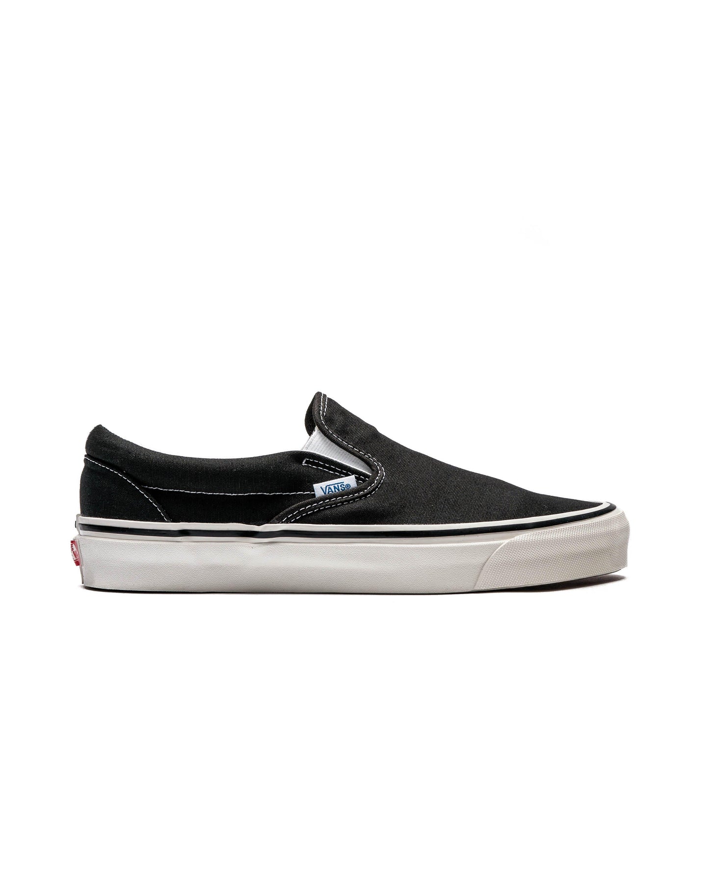 Exclusive Vans UA Classic Slip-On 98 DX — 3.5 — Front View
