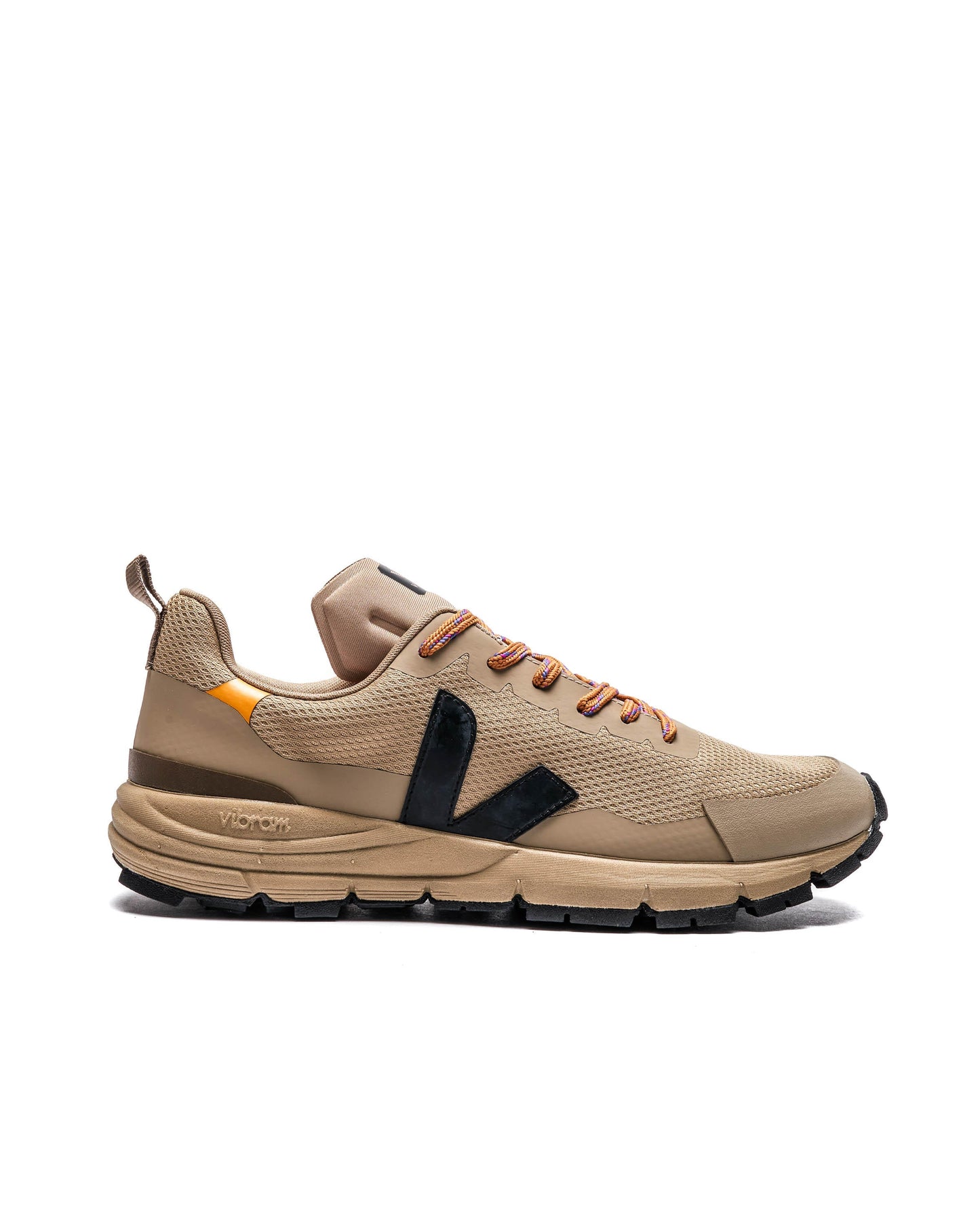 Exclusive Veja Dekkan — 4 — Front View