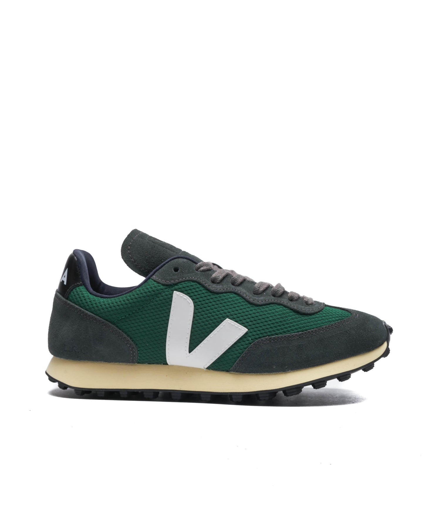Exclusive Veja Rio Branco — 4 — Front View