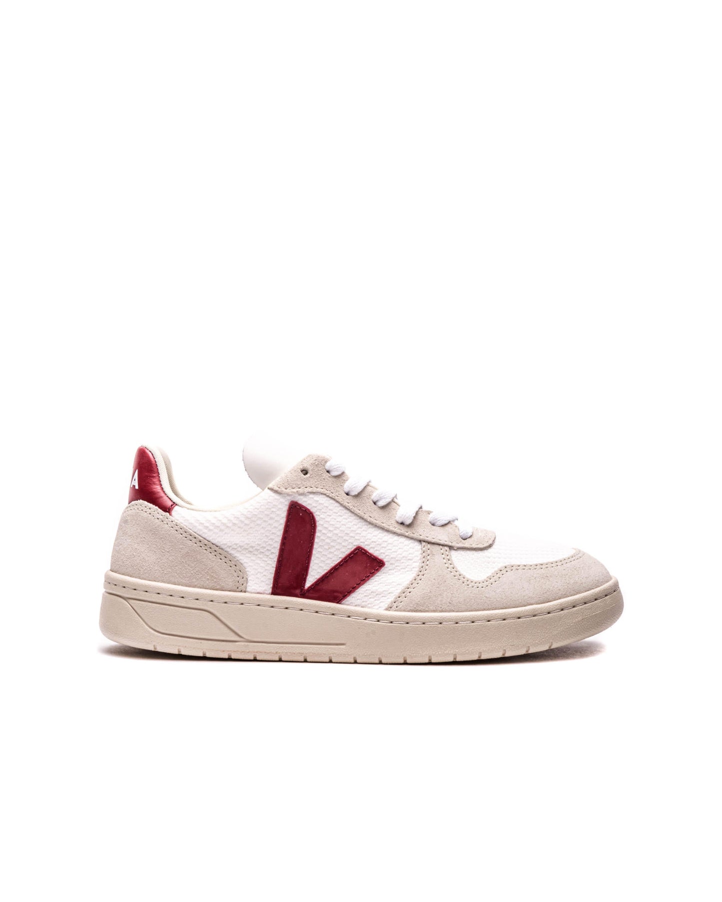 Exclusive Veja V-10 — 4 — Front View