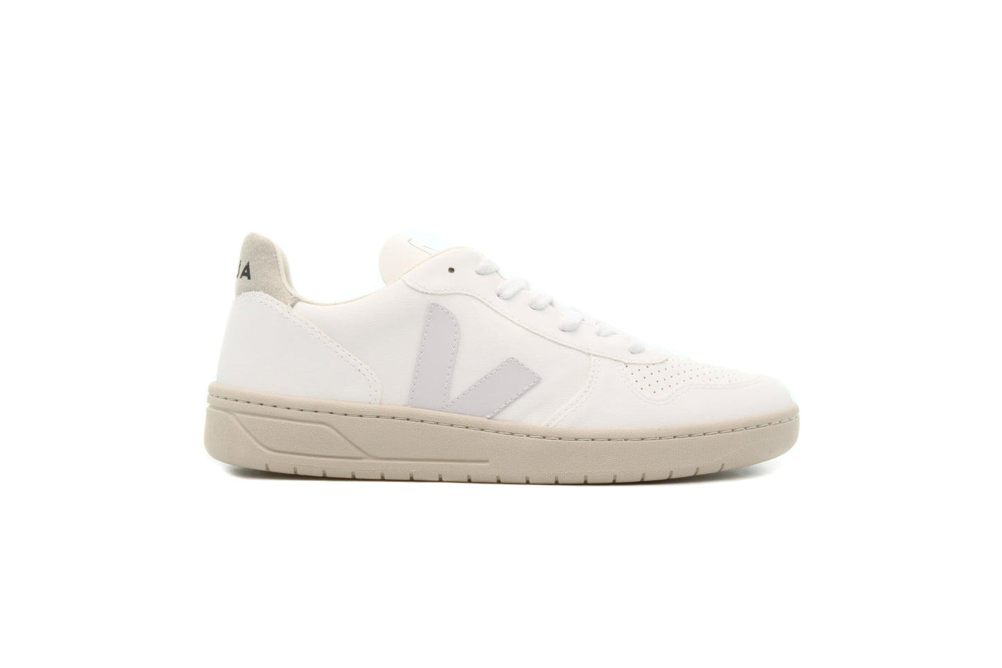 Exclusive Veja V-10 "NATURAL" — 4 — Front View