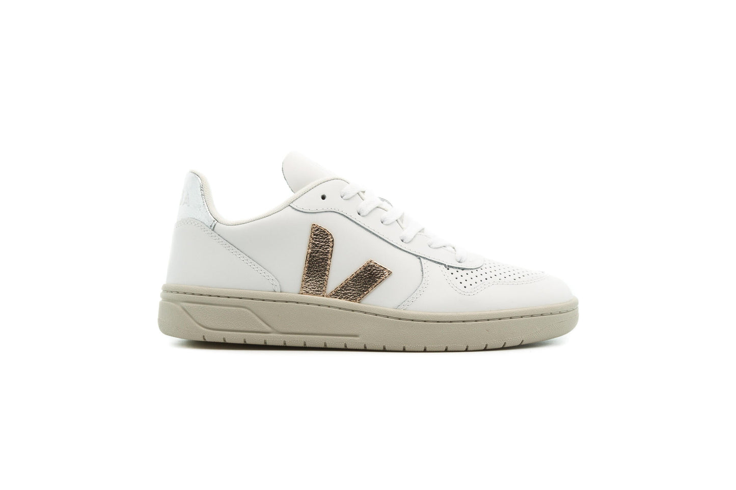 Exclusive Veja WMNS V-10 — 4 — Front View