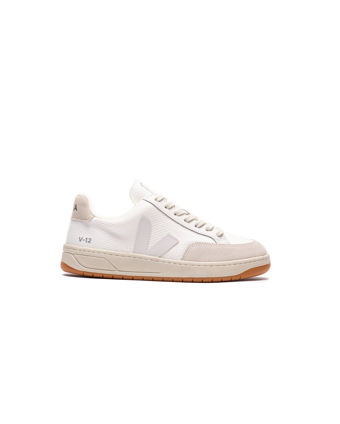 Exclusive VEJA V-12 B-MESH — 4 — Front View