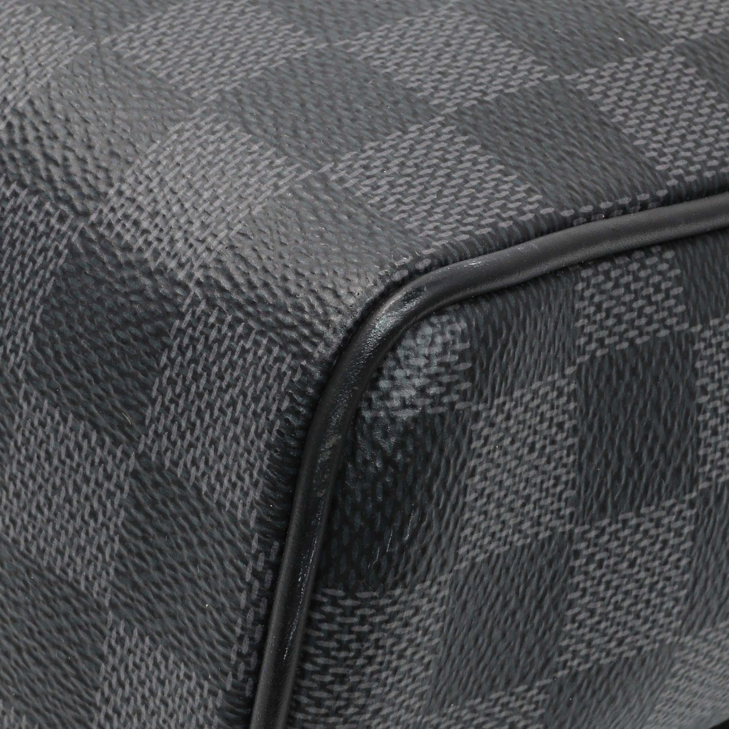 Exclusive Louis Vuitton Damier Graphite District Messenger — Alternate View 7