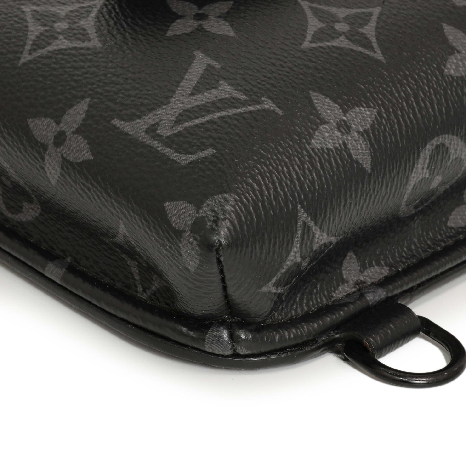 Exclusive Louis Vuitton Monogram Eclipse Saumur Slingbag — Detail View
