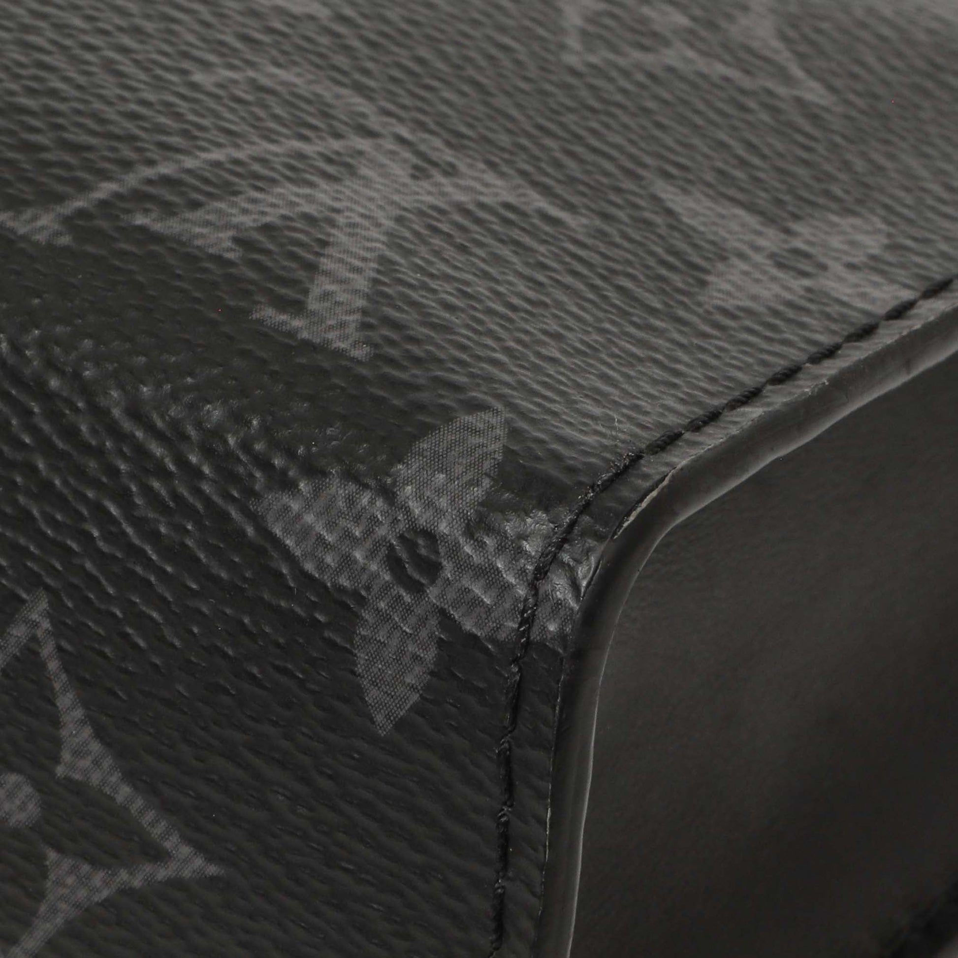 Exclusive Louis Vuitton Monogram Eclipse Reverse Gaston Wearable Wallet — Alternate View 7