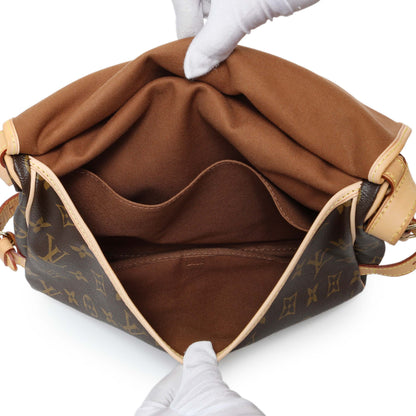 Exclusive Louis Vuitton Monogram Saumur 30 — Detail View