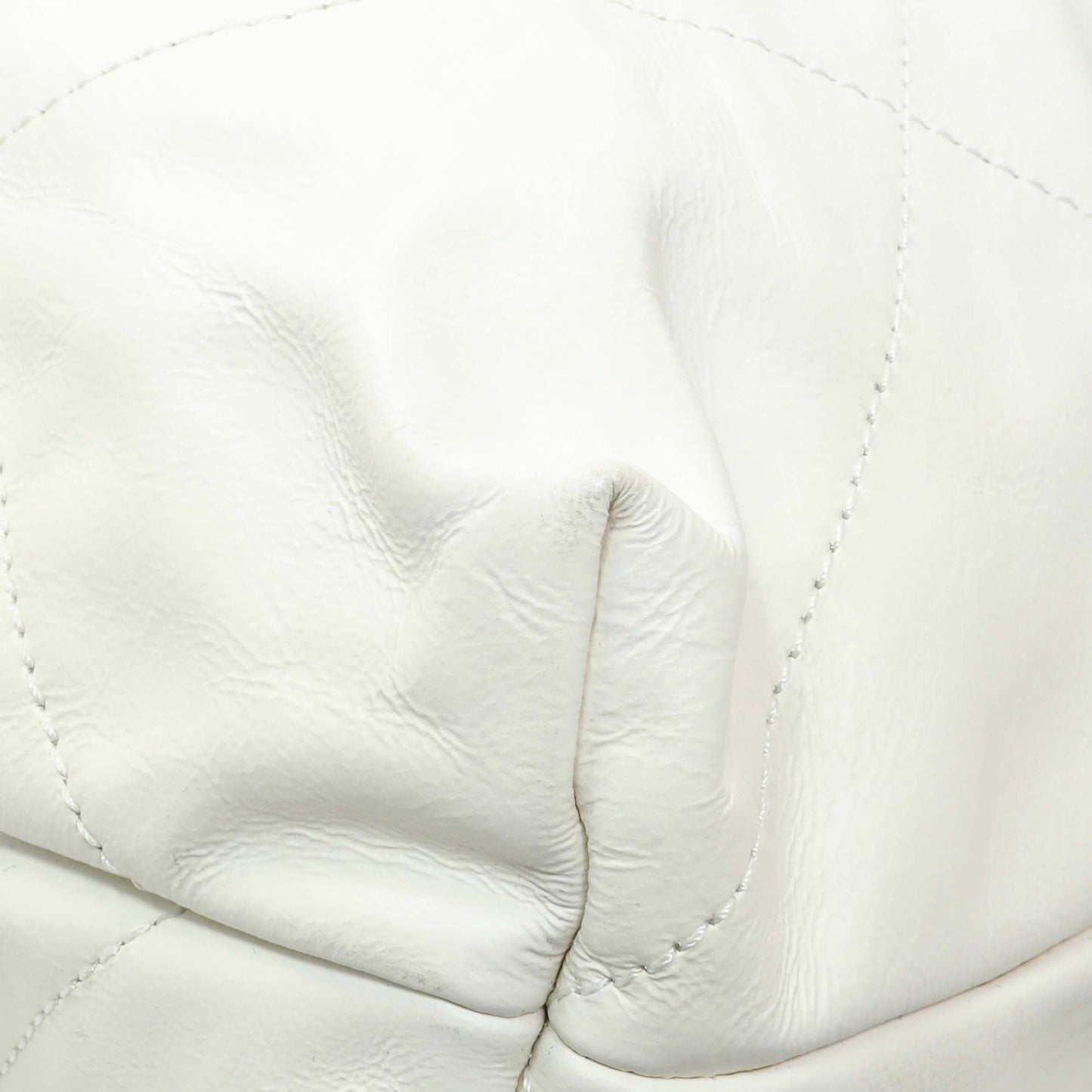 Exclusive Chanel White Shiny Calfskin Large Chanel 22 — Alternate View 7