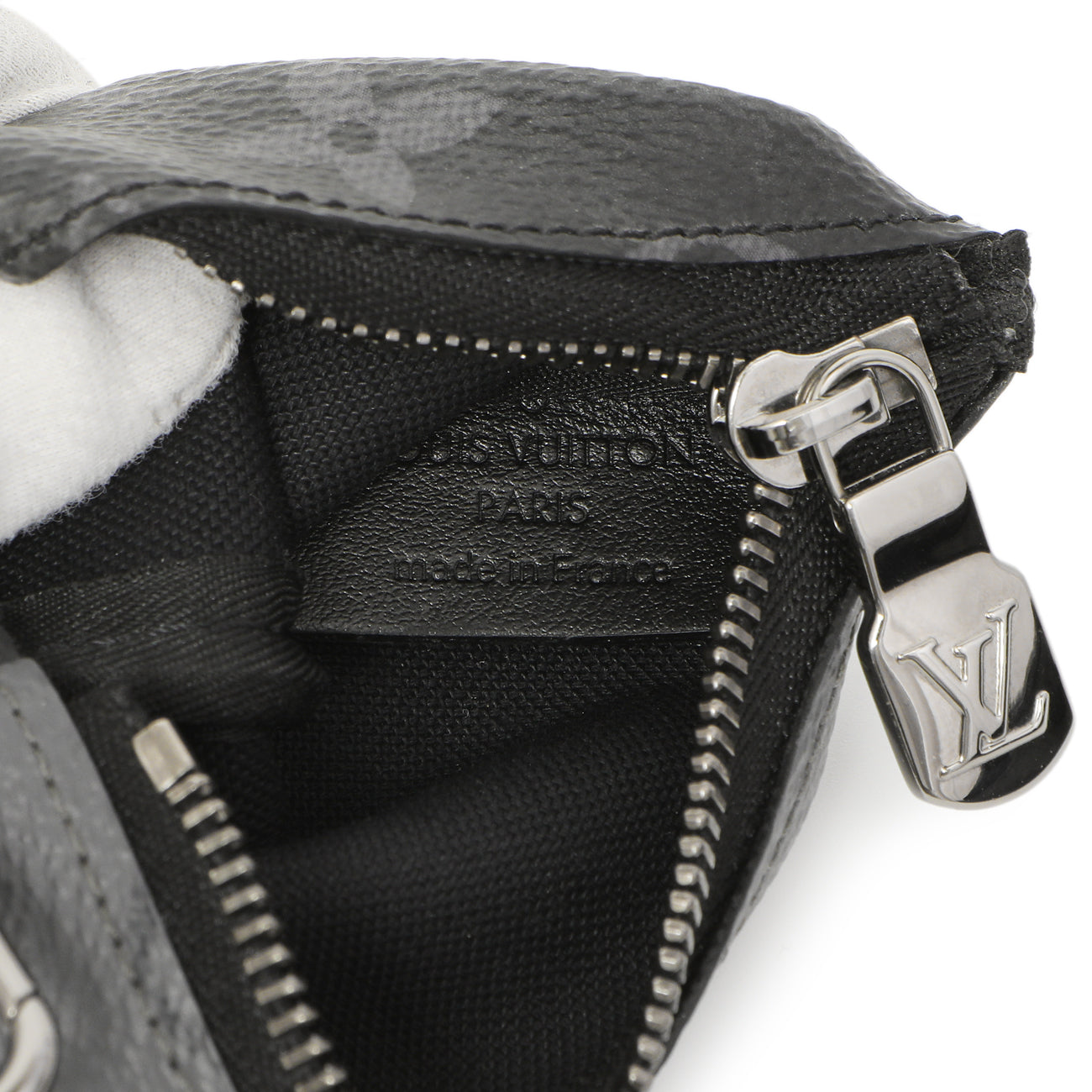 Exclusive Louis Vuitton Monogram Eclipse Reverse Trio Messenger — Alternate View 12