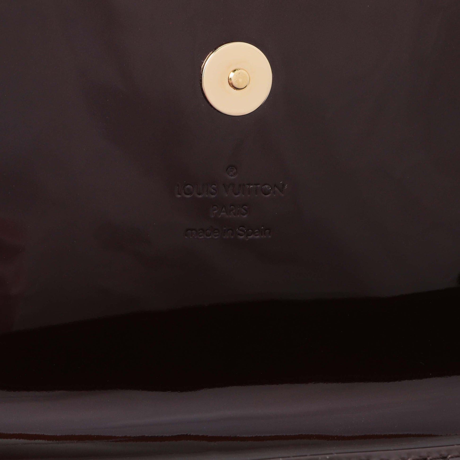 Exclusive Louis Vuitton Amarante Patent Sobe Clutch — Detail View